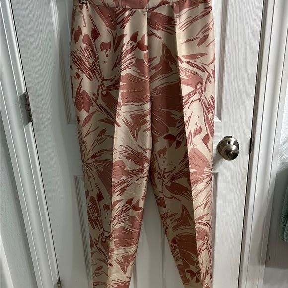 Chic Rust Button-Up Blouse - Picture 3 of 4